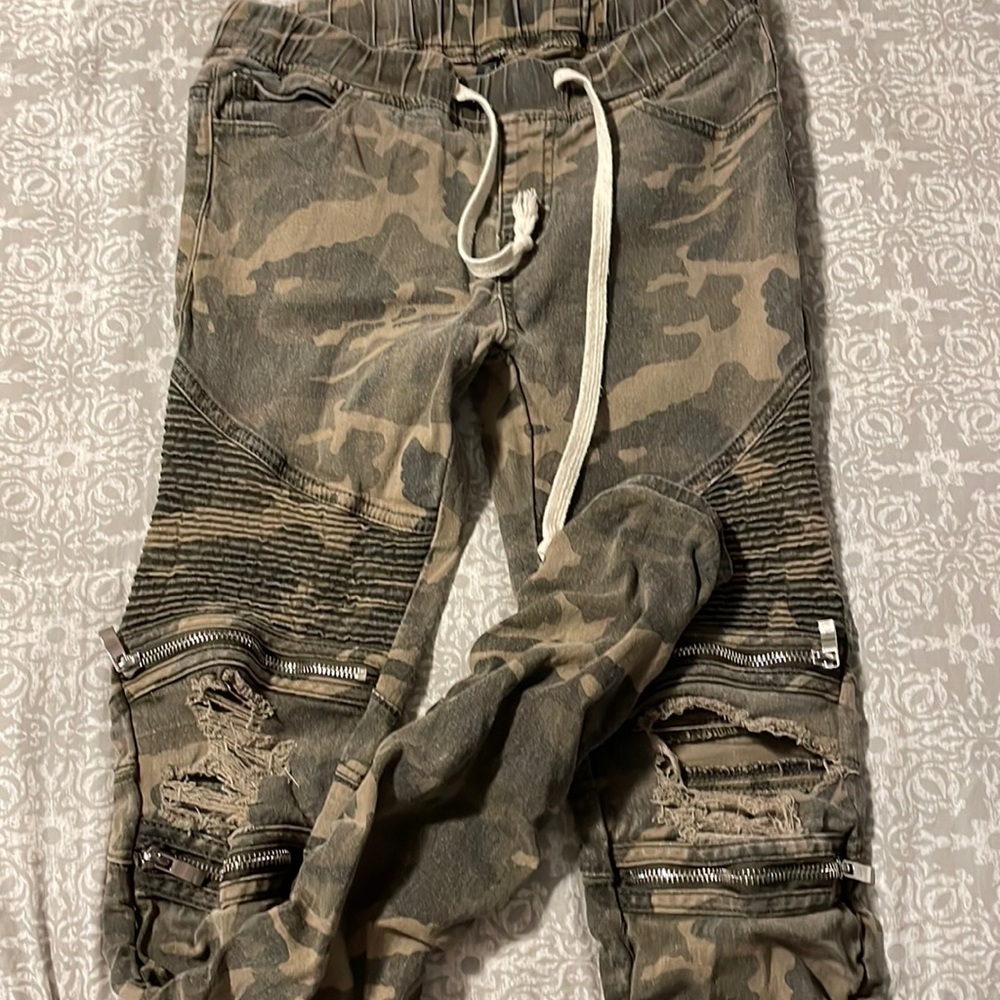 Camouflage pants